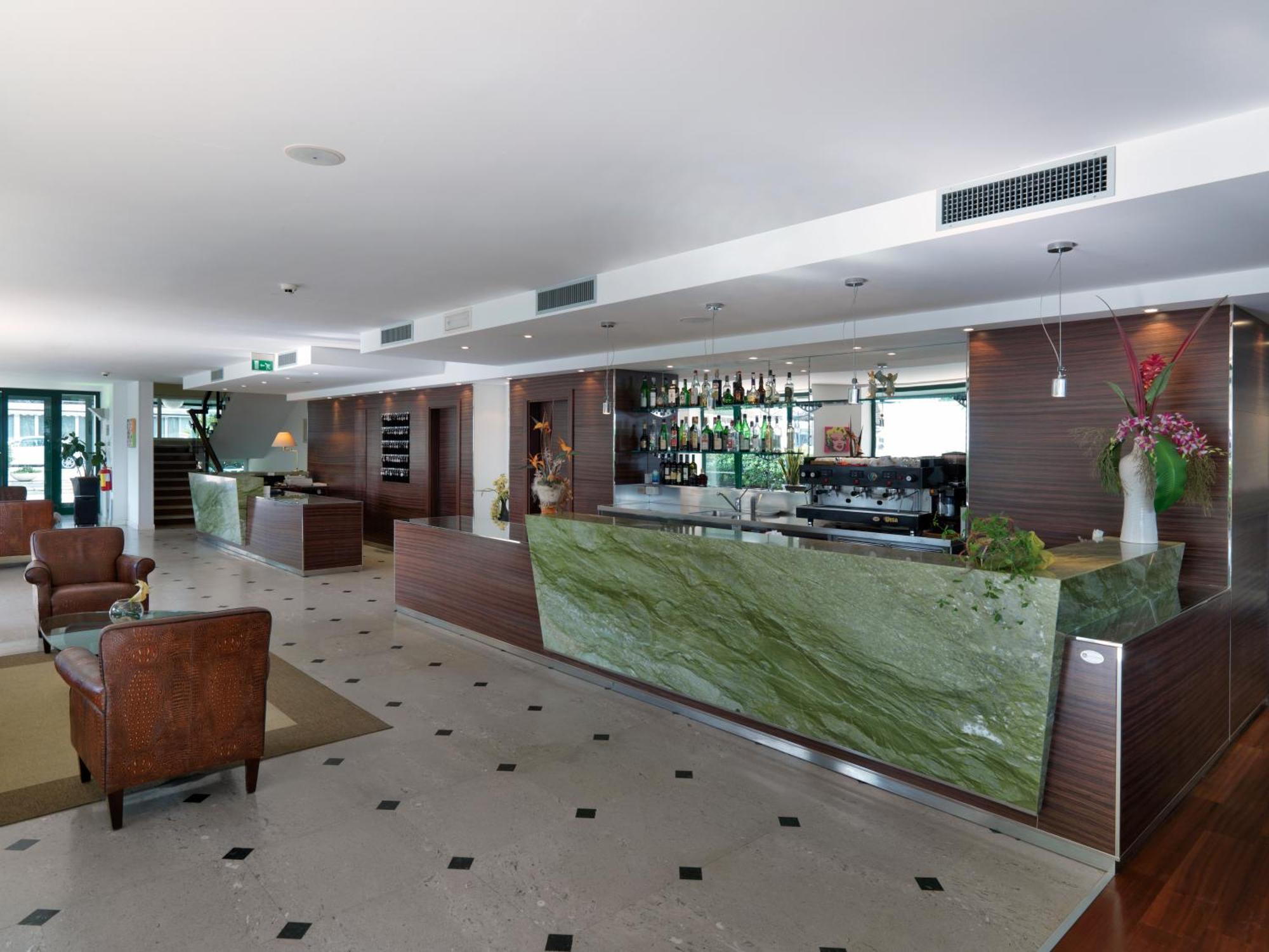Hotel Regina Fronte Mare 里米尼 外观 照片