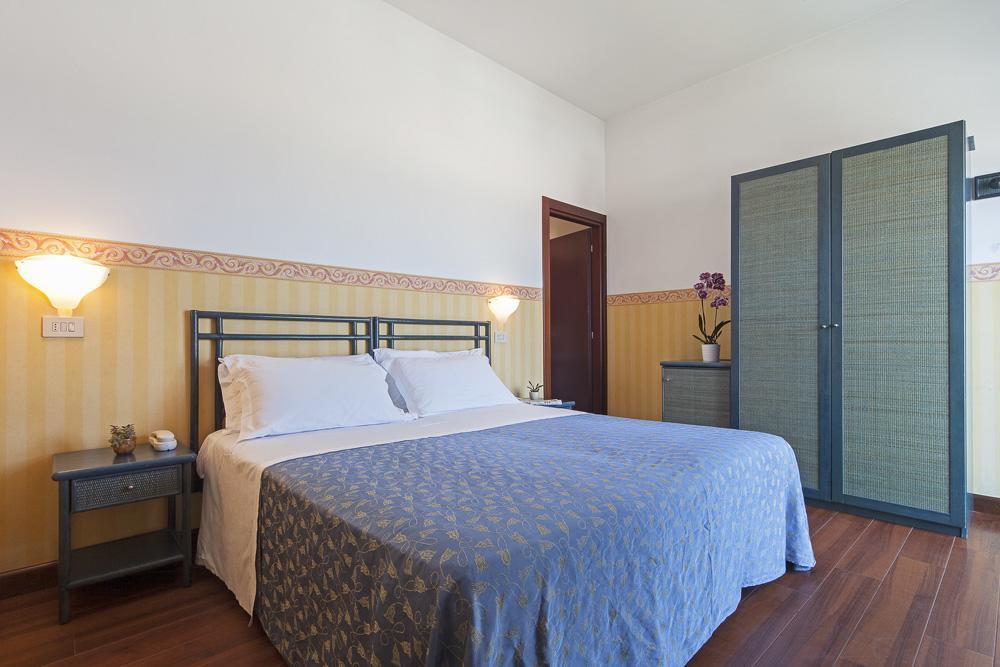 Hotel Regina Fronte Mare 里米尼 外观 照片